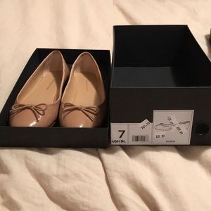 Banana republic flat